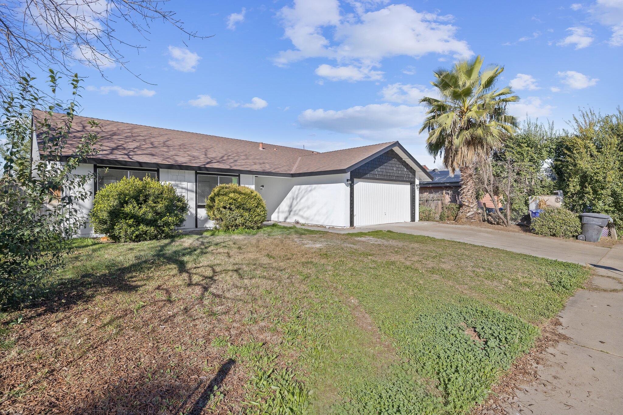 271 North Ruth Street Porterville, CA 93257 - Photo 1 of 27 271
