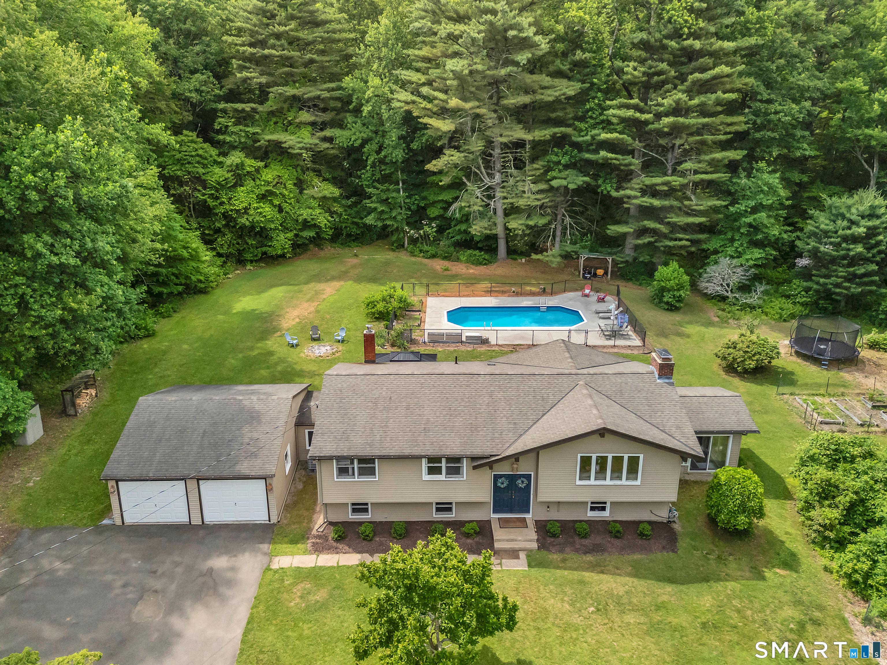 384 Beaver Meadow Road Haddam, CT 06441 - Photo 4 of 38