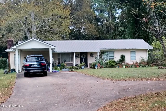 $324,000 | 732 East Highway 30, Oxford, MS 38655