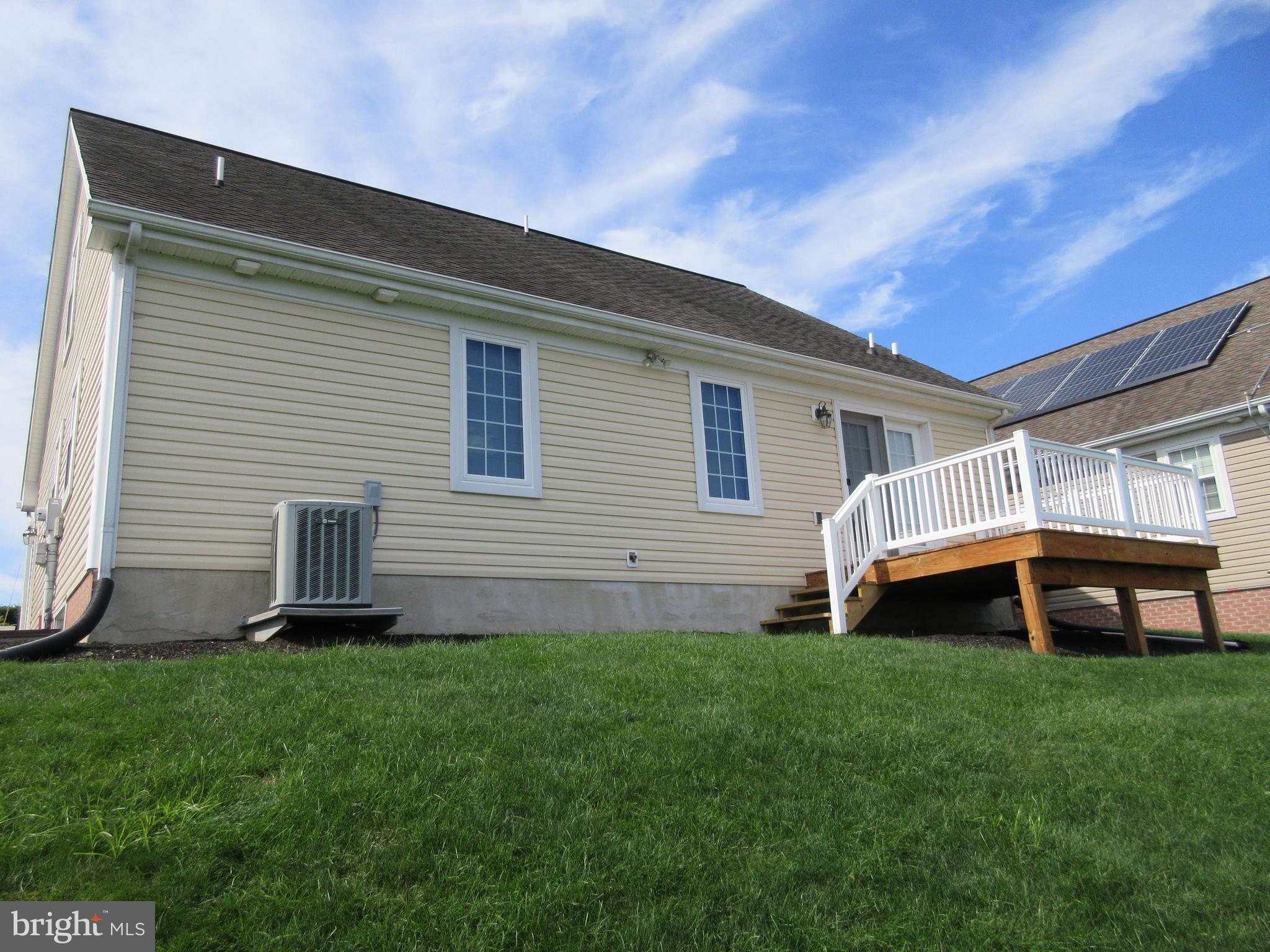 737 Palmer Circle Lititz, PA 17543 - Photo 2 of 22 Gallery Image 2
