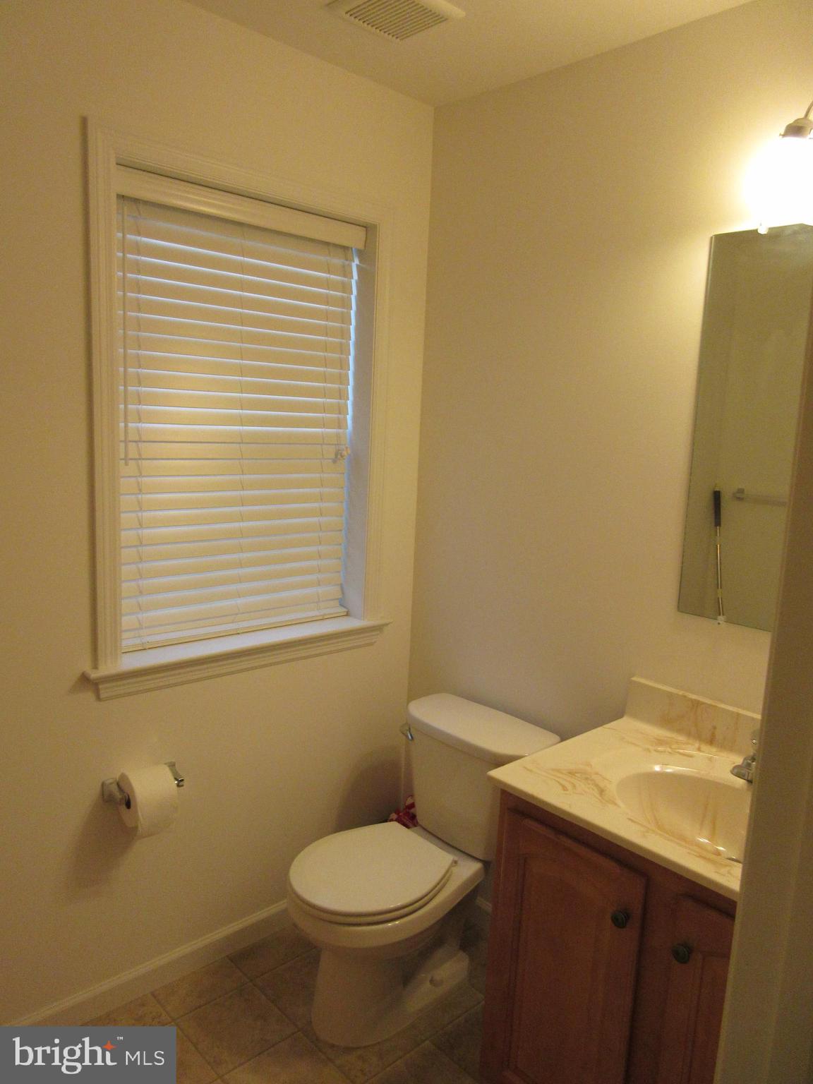 737 Palmer Circle Lititz, PA 17543 - Photo 7 of 22 powder room first floor