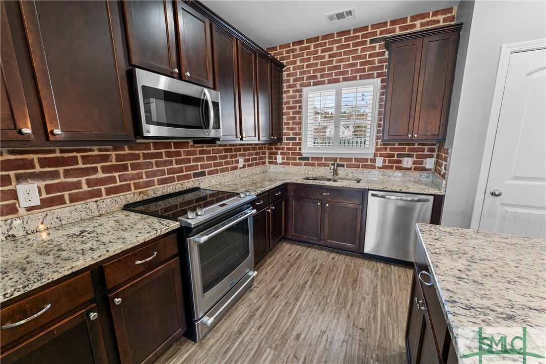 255 Smoke Rise Road Richmond Hill, GA 31324 - Photo 9 of 47