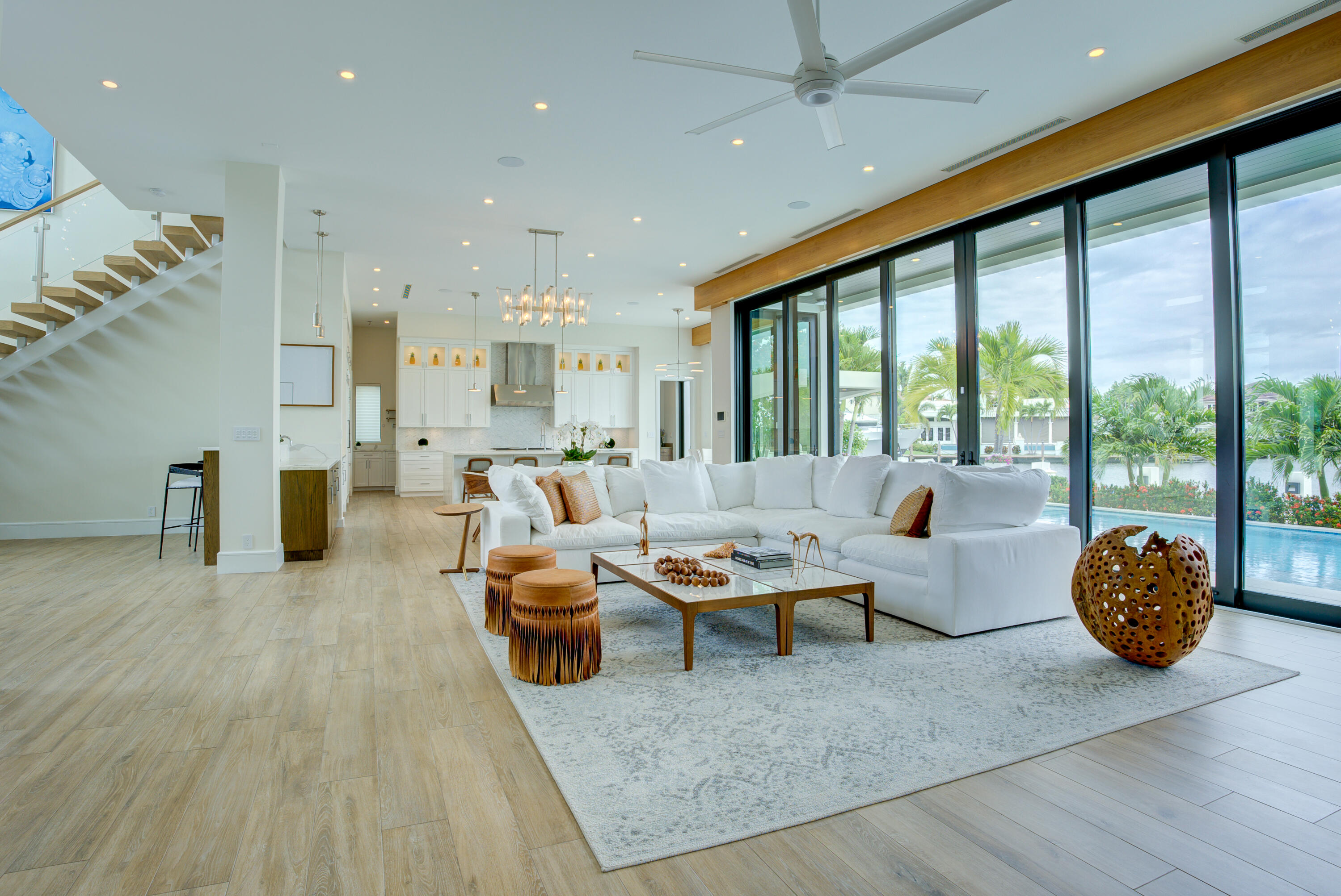 2801 Northeast 36th Street Lighthouse Point, FL 33064 - Photo 5 of 35 DSC05338_39_40_41_42
