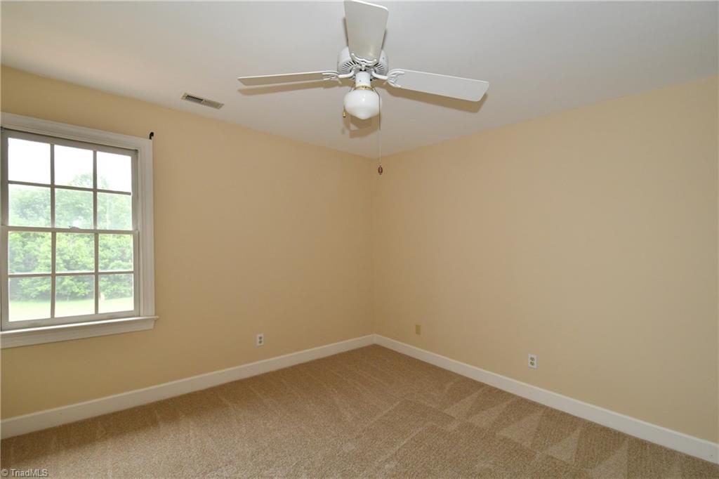 8040 Glengarriff Road Clemmons, NC 27012 - Photo 15 of 26 Bedroom
