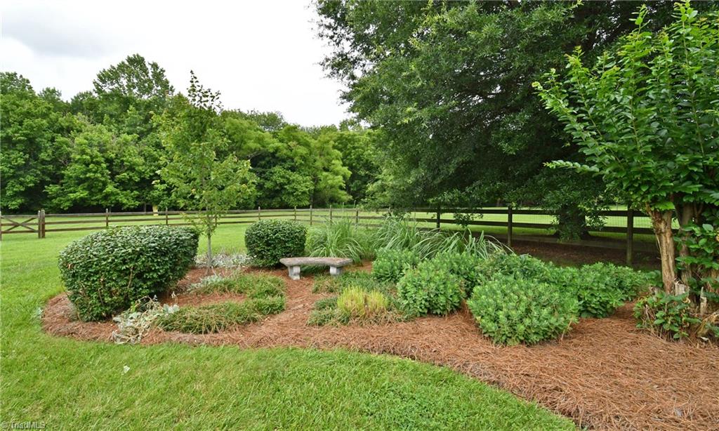 8040 Glengarriff Road Clemmons, NC 27012 - Photo 21 of 26 Gallery Image 21