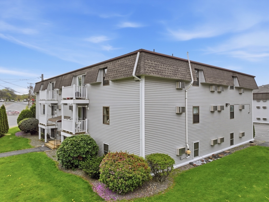 655 Plantation Street, Unit 23B Worcester, MA 01605 - Photo 13 of 14