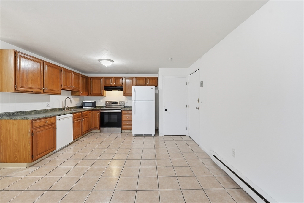 655 Plantation Street, Unit 23B Worcester, MA 01605 - Photo 7 of 14