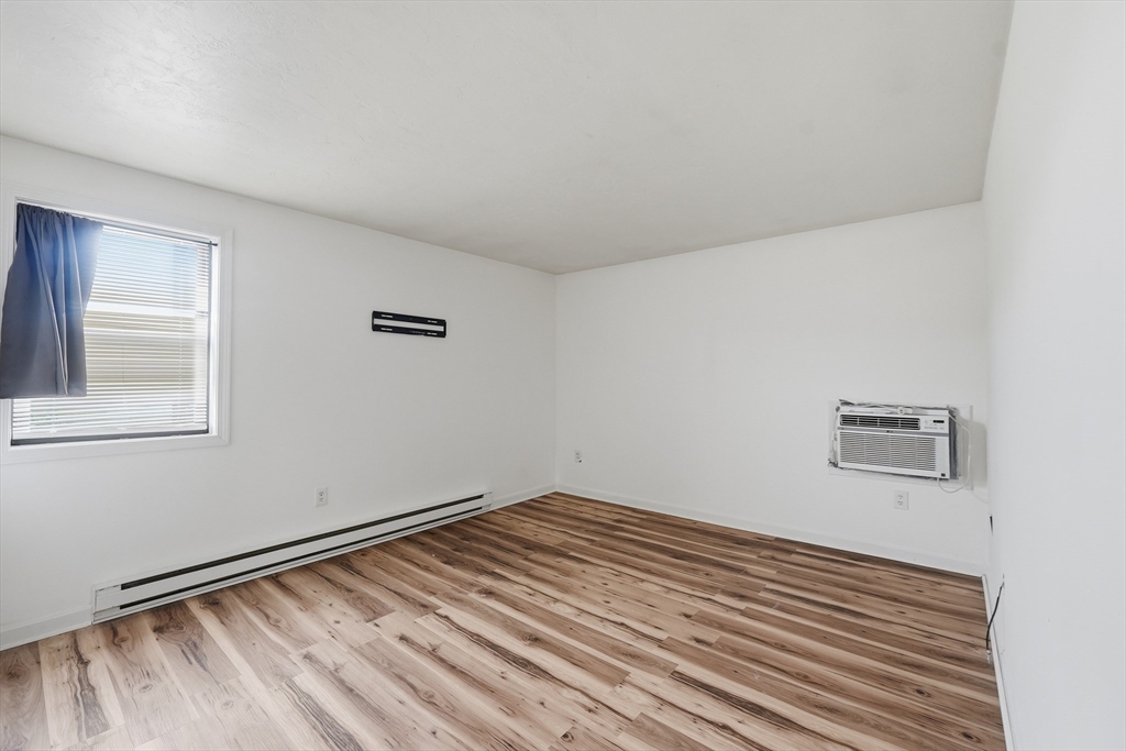 655 Plantation Street, Unit 23B Worcester, MA 01605 - Photo 8 of 14