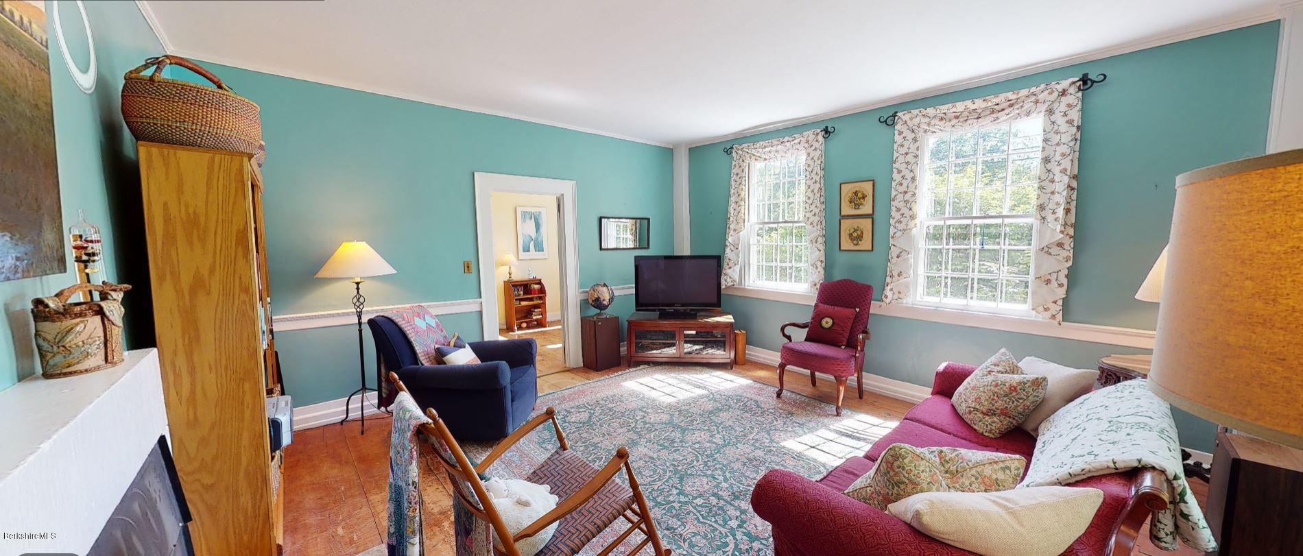 905 Hancock Road Williamstown, MA 01267 - Photo 23 of 37 Living