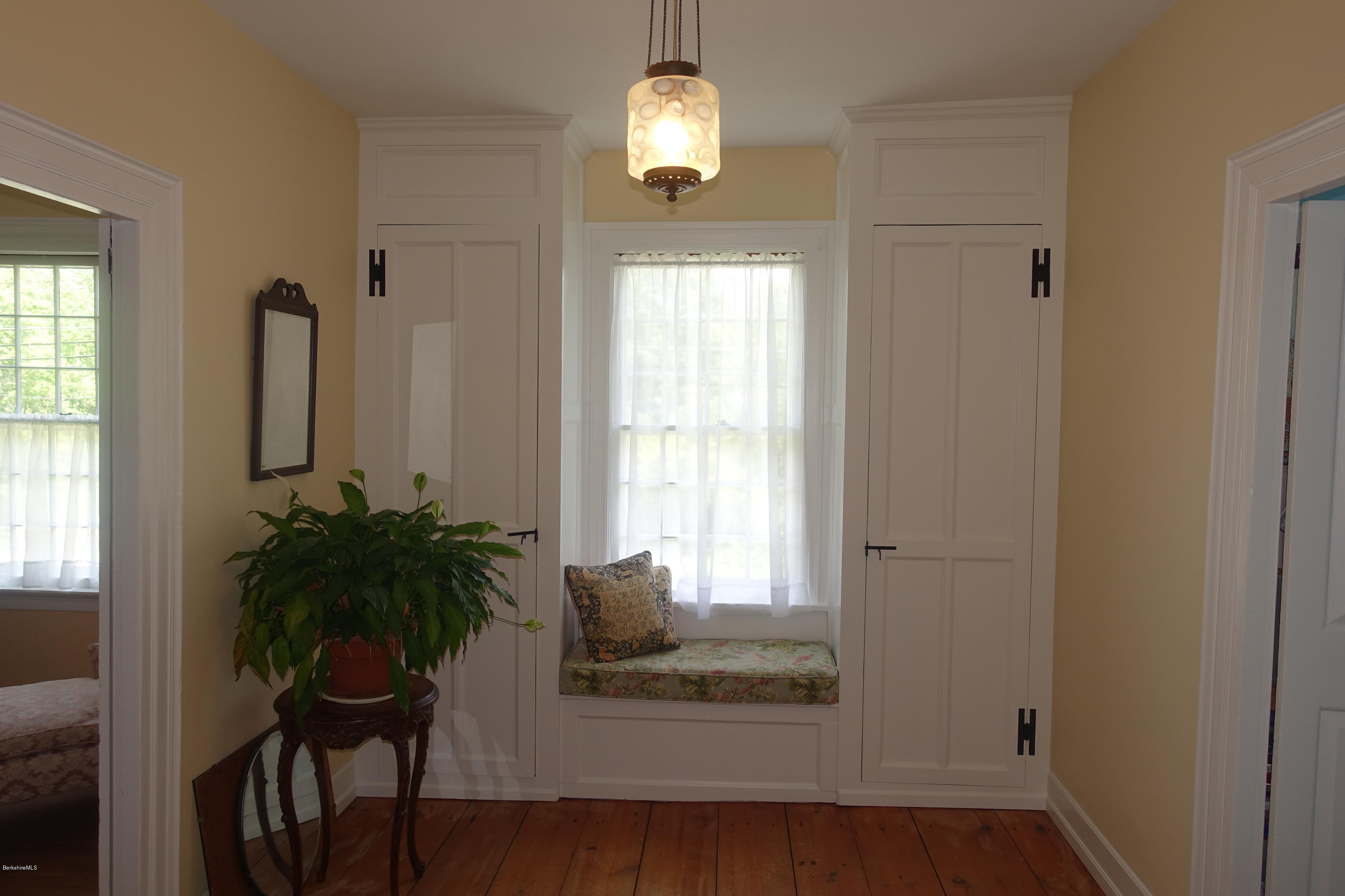 905 Hancock Road Williamstown, MA 01267 - Photo 33 of 37 Upstairs hall sitting area