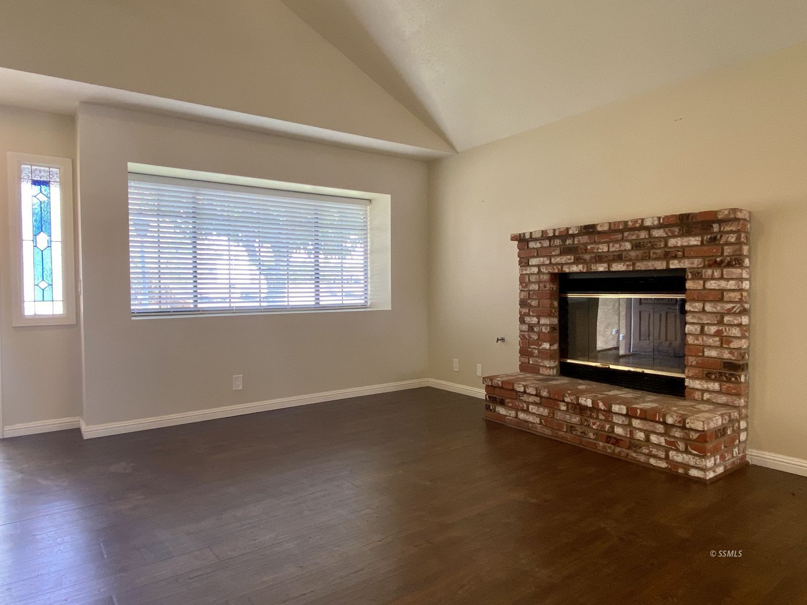 201 Washington Way Ridgecrest, CA 93555 - Photo 9 of 28