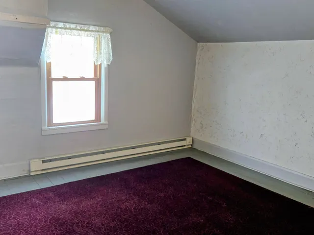 $225,000 | 237 East Pearl, Kingston, WI 53939