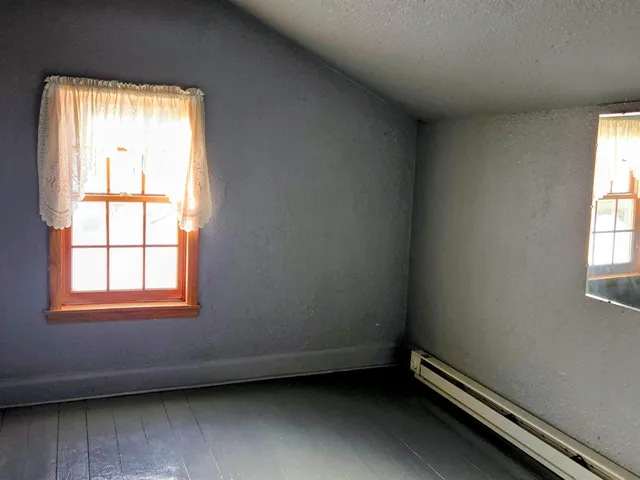 $225,000 | 237 East Pearl, Kingston, WI 53939