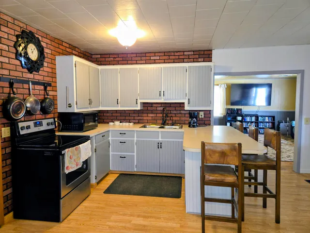 $225,000 | 237 East Pearl, Kingston, WI 53939