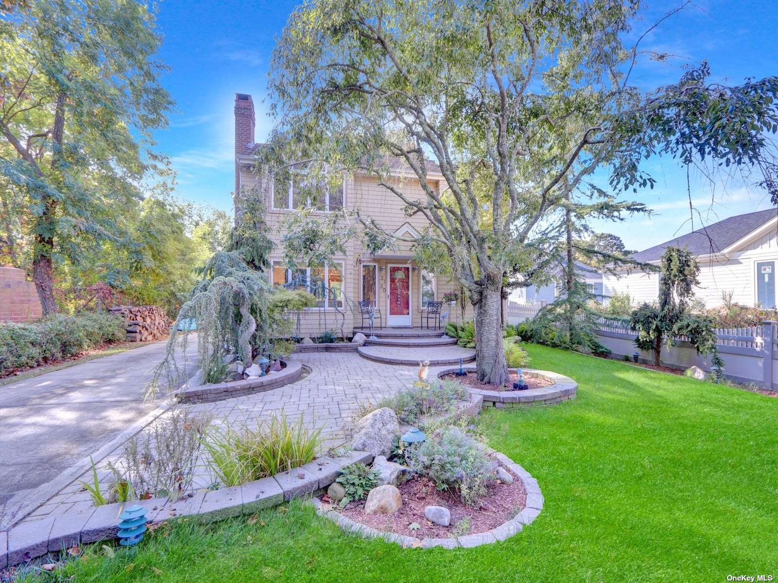 31-30 Manhanset Avenue Greenport, NY 11944 - Photo 2 of 26