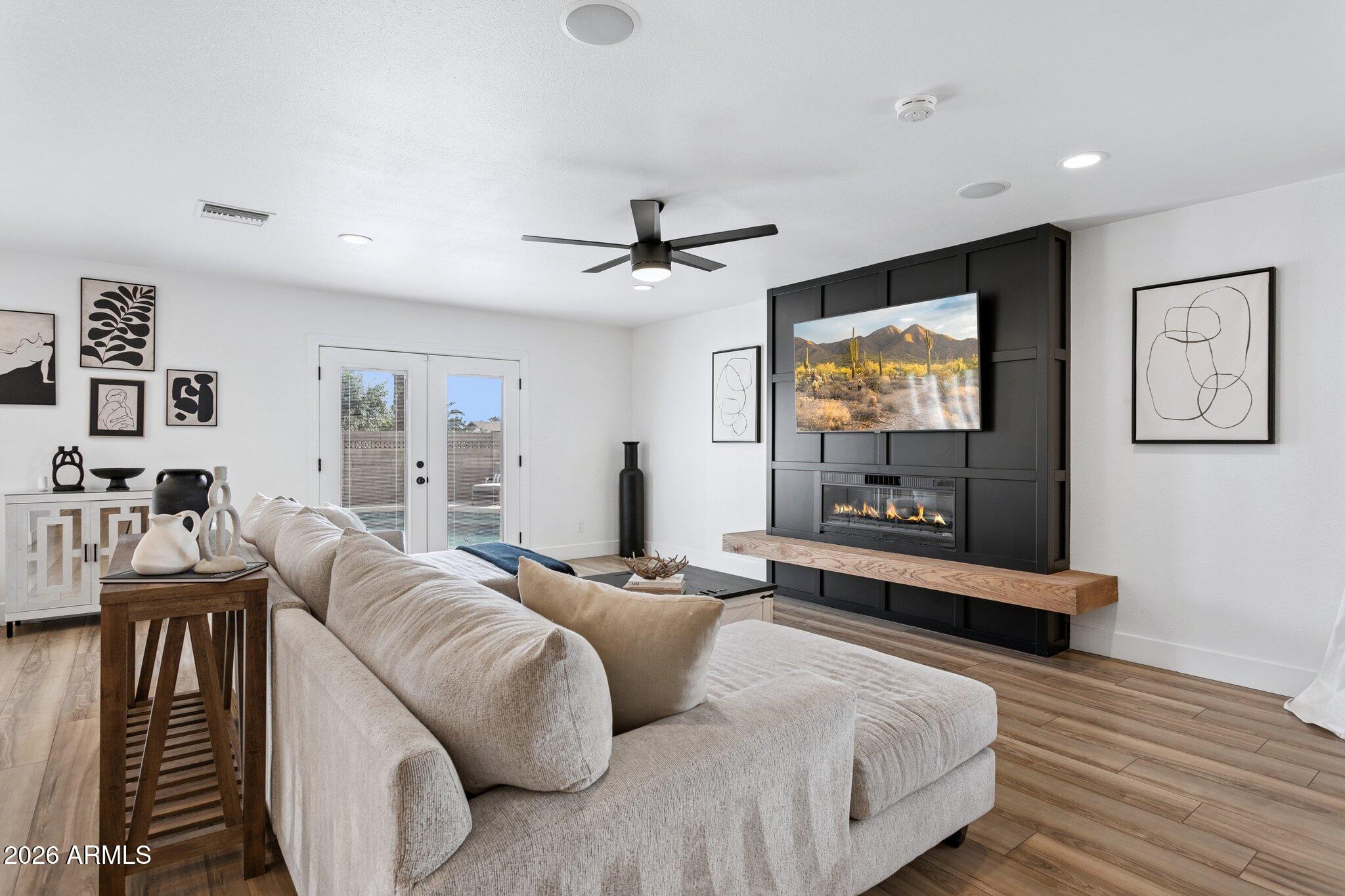 1715 West Orchid Lane Phoenix, AZ 85021 - Photo 22 of 62 Beautiful great room