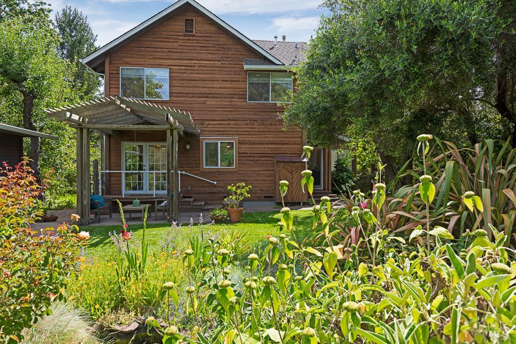 4542 Thomas Road Sebastopol, CA 95472 - Photo 6 of 60