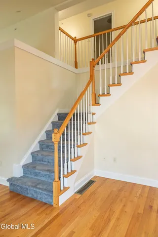 $399,900 | 2370 Nott Street East, Niskayuna, NY 12309