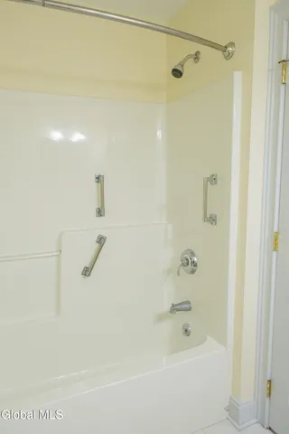 $439,500 | 2370 Nott Street East, Niskayuna, NY 12309