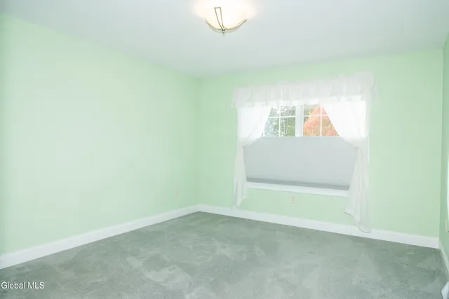 $439,500 | 2370 Nott Street East, Niskayuna, NY 12309