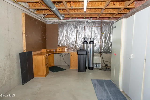 $439,500 | 2370 Nott Street East, Niskayuna, NY 12309