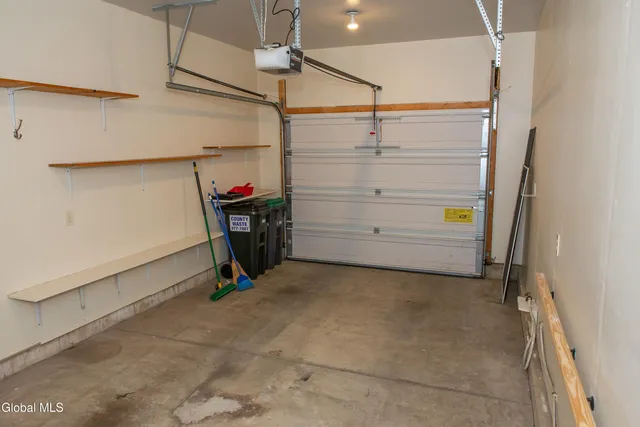 $439,500 | 2370 Nott Street East, Niskayuna, NY 12309