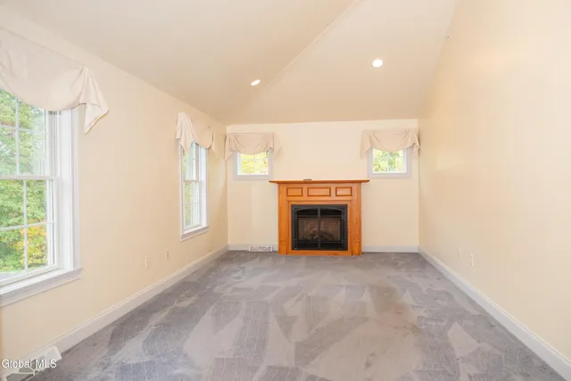 $439,500 | 2370 Nott Street East, Niskayuna, NY 12309