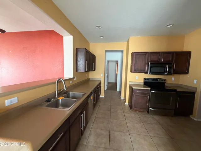 $259,900 | 34697 South Corral Drive, Red Rock, AZ 85145