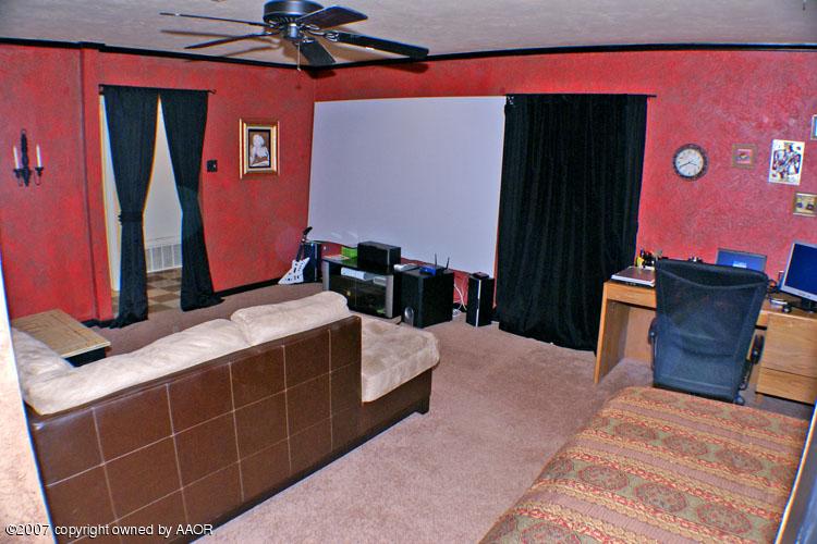 5201 Alvarado Road Amarillo, TX 79106 - Photo 7 of 11 Apartment Living