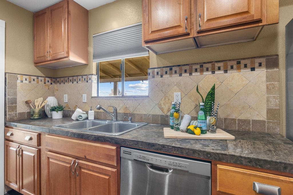 5801 Pleasant Valley Road Oakdale, CA 95361 - Photo 8 of 28