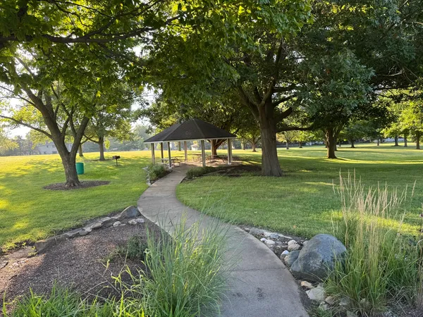 $350,000 | 1005 South Hershey Road, Bloomington, IL 61704