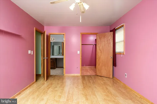 a view of walk in closet