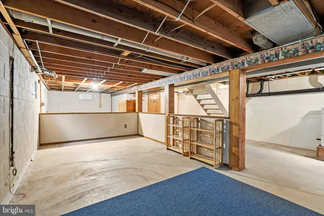 a view of a yard with chairs