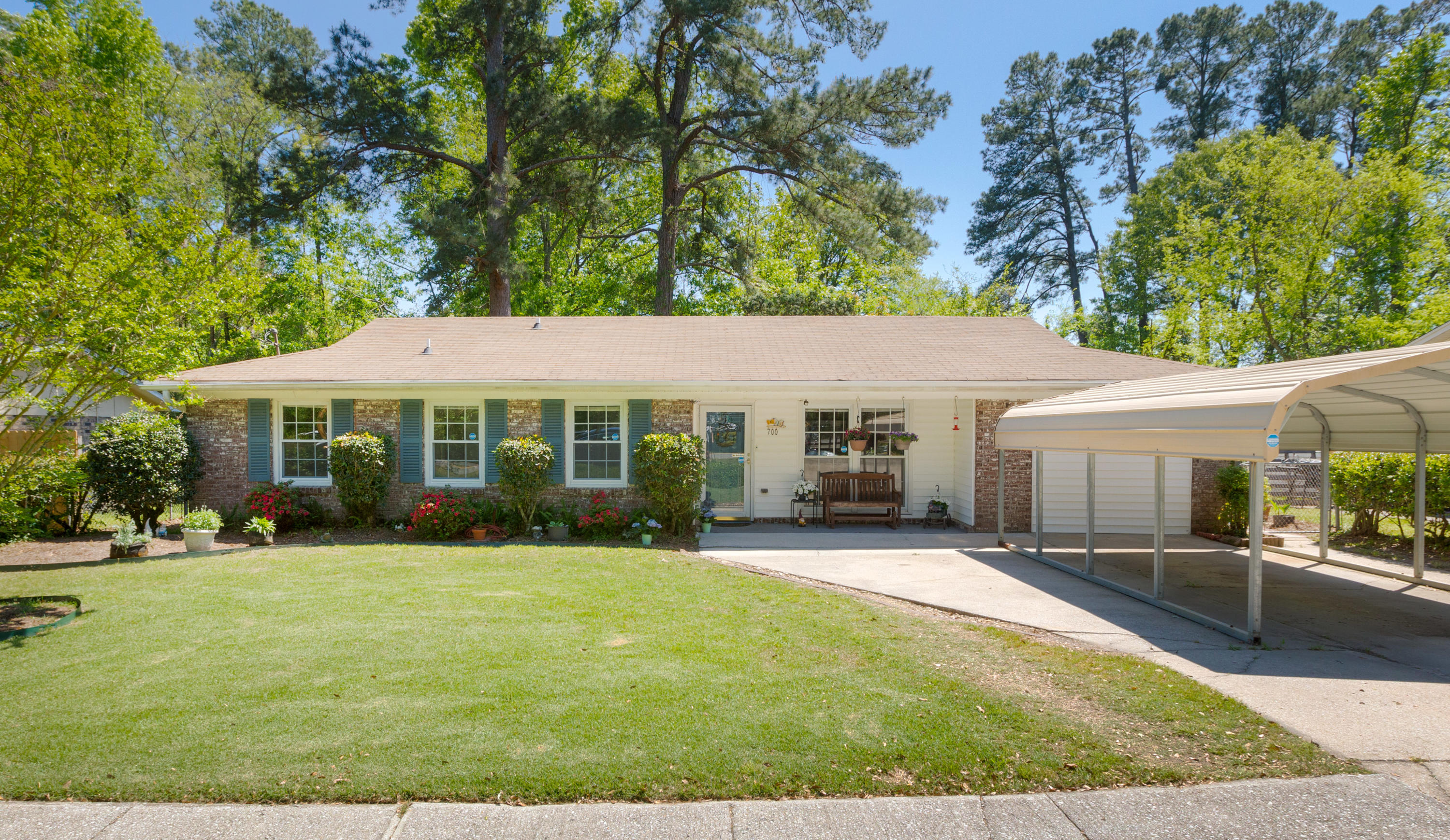 700 Beech Hill Road Summerville, SC 29485 - Photo 1 of 34 700_Beech_Hill_Rd_Brett_Martin_Photograp
