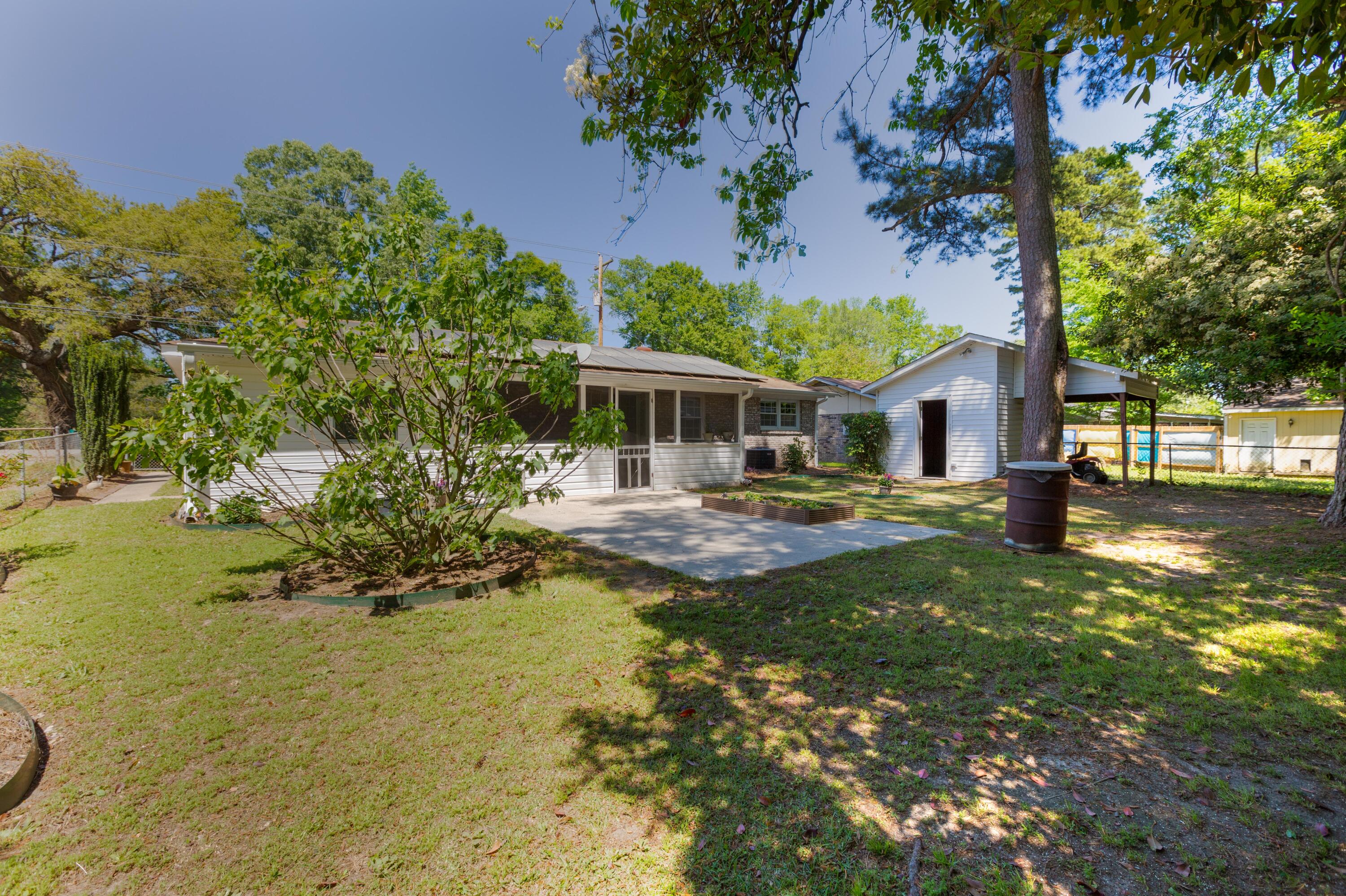 700 Beech Hill Road Summerville, SC 29485 - Photo 33 of 34 700_Beech_Hill_Rd_Brett_Martin_Photograp