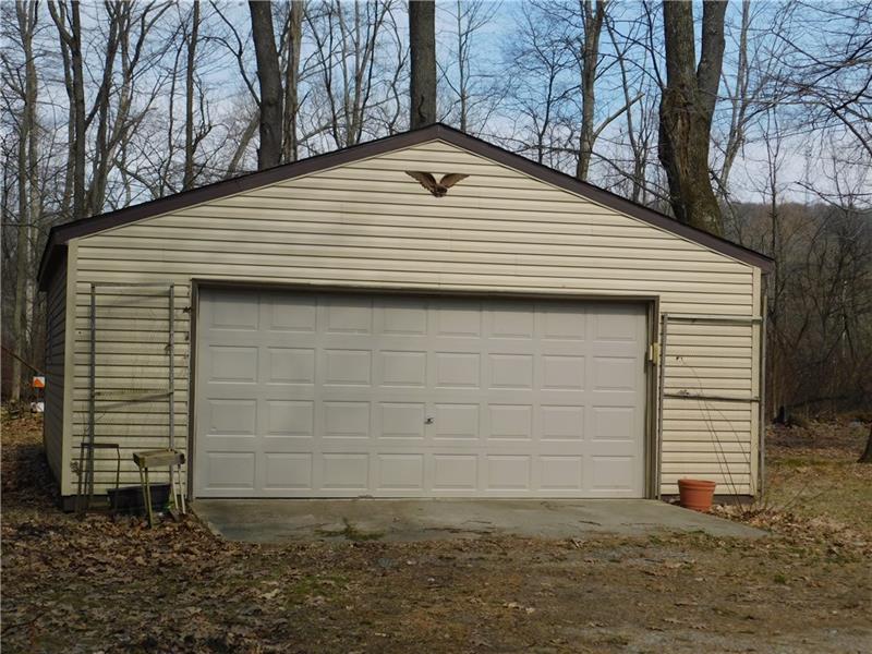 622 Hadley Road Greenville, PA 16125 - Photo 3 of 21 2 CAR GARAGE