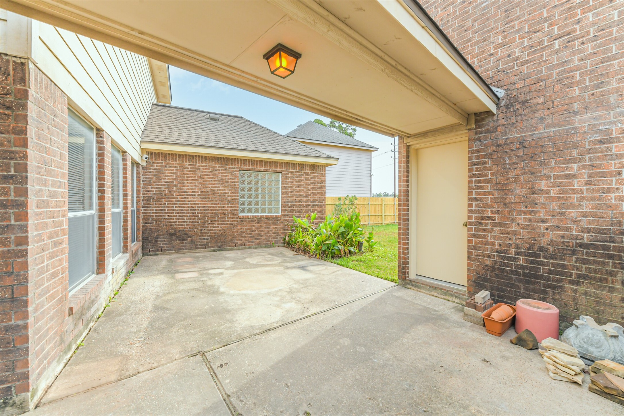 823 Hannock Glen Lane Spring, TX 77373 - Photo 4 of 47