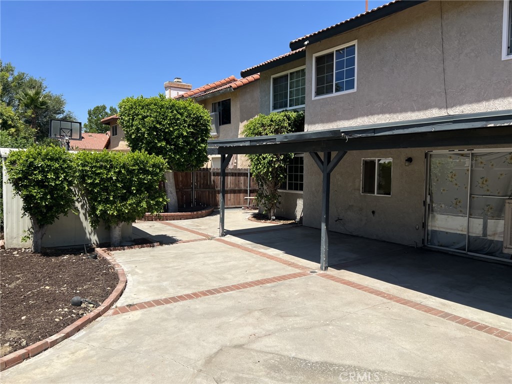 1119 West Morgan Street Rialto, CA 92376 - Photo 18 of 26 Back Yard and Covered Patio