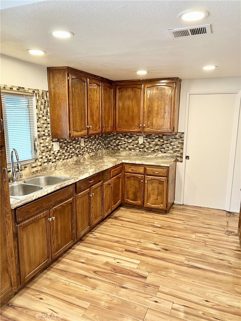1119 West Morgan Street Rialto, CA 92376 - Photo 4 of 26 Kitchen