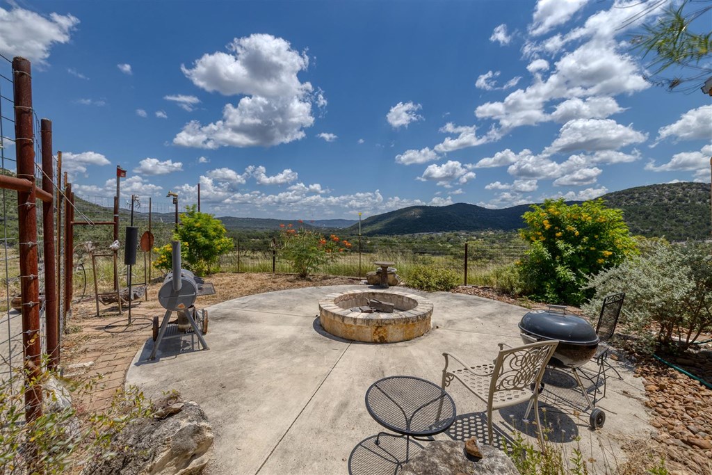 2242 Patterson Creek Road Leakey, TX 78873 - Photo 39 of 56