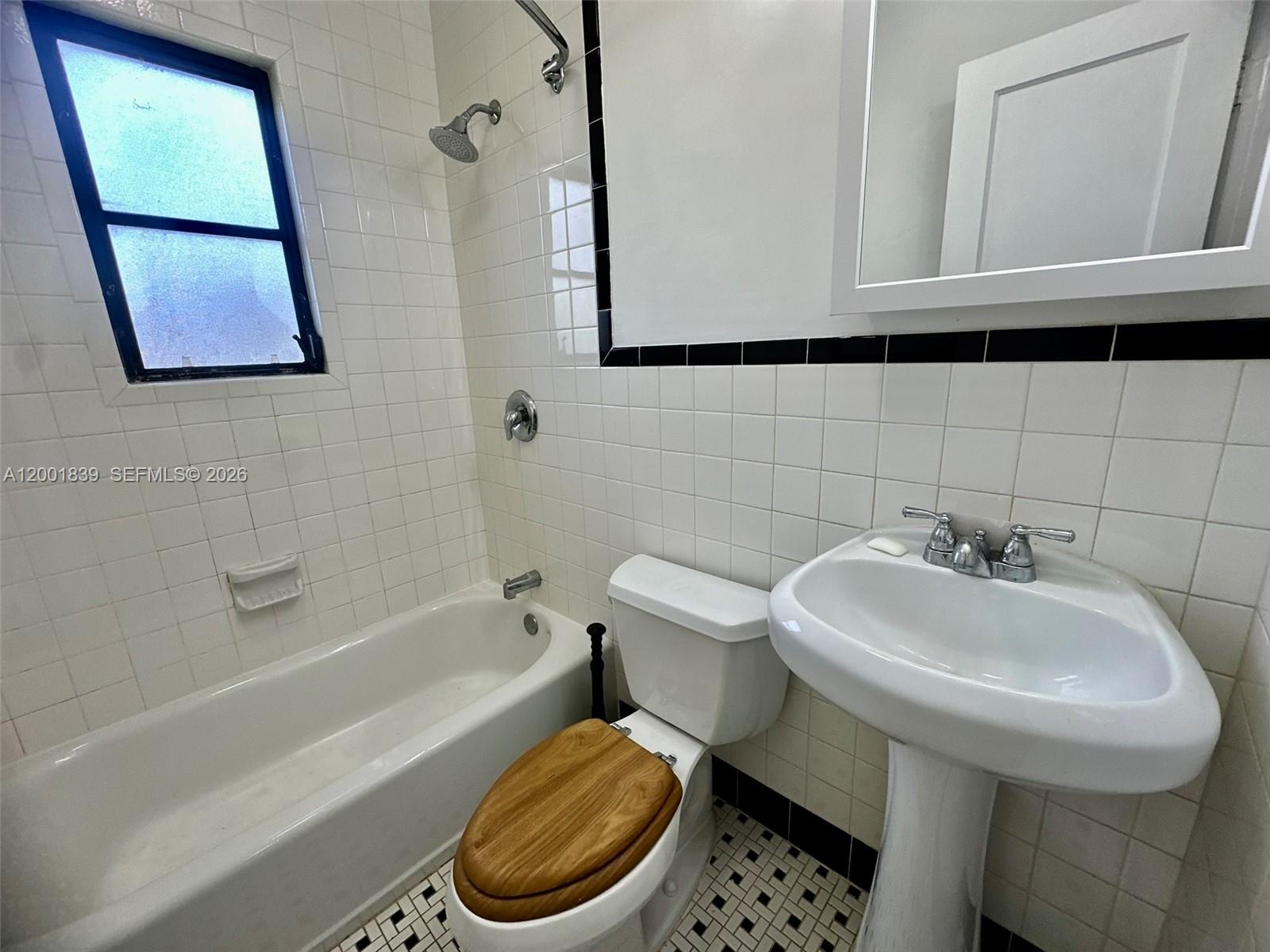 3712 Anderson Road, Unit 4 Coral Gables, FL 33134 - Photo 9 of 21