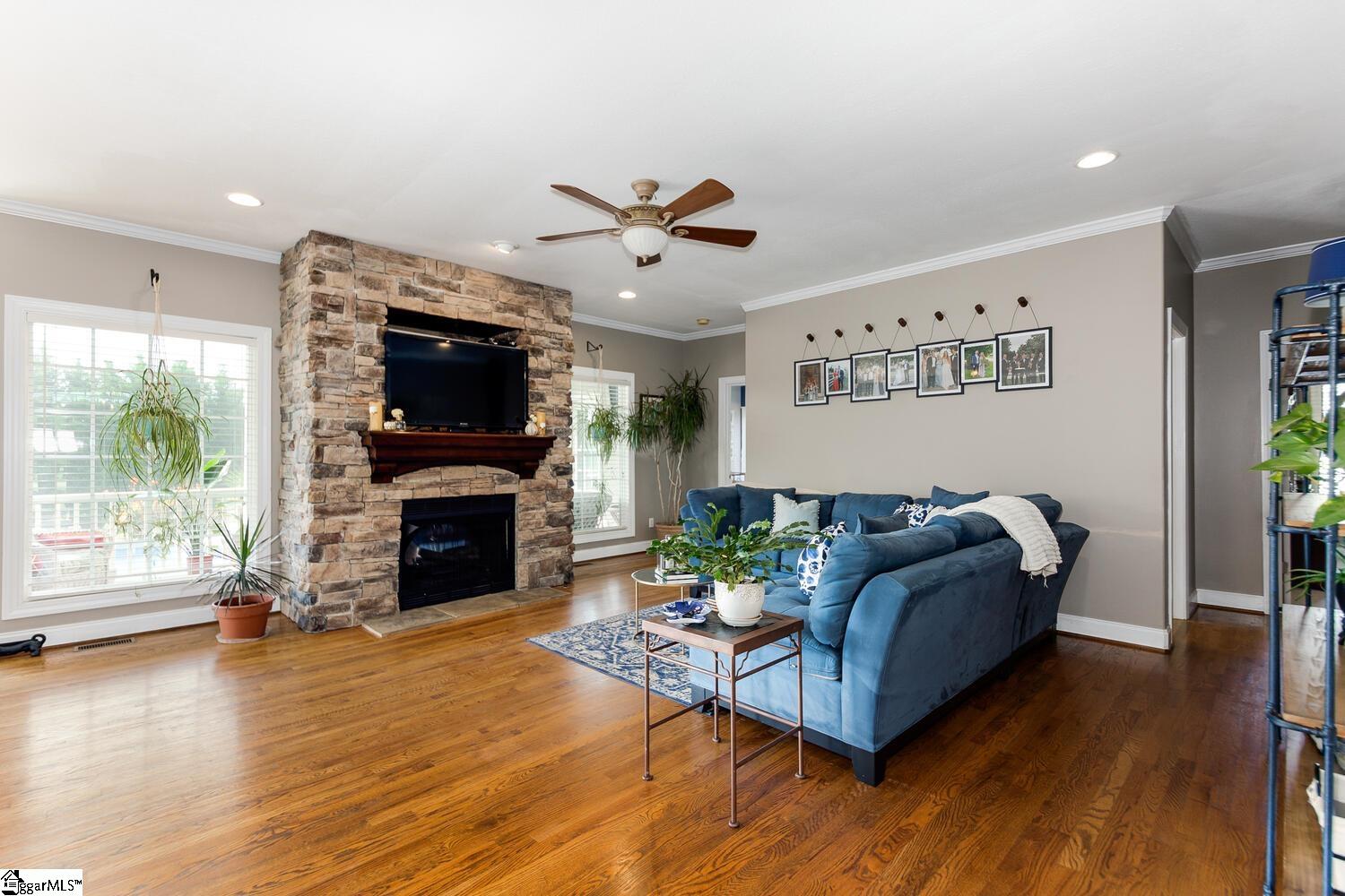 499 Hendricks Road Easley, SC 29642 - Photo 8 of 36