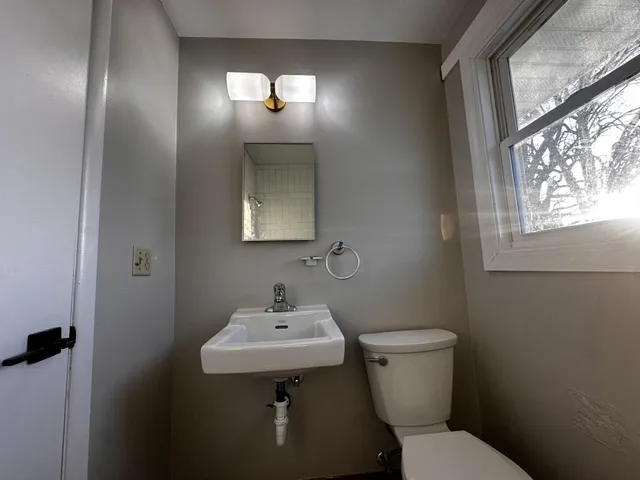 $995 | 453 13th Avenue Northwest, Rochester, MN 55901