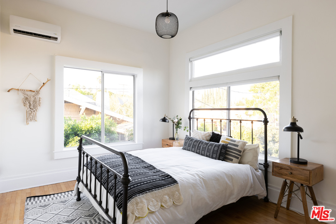 1107 Waterloo Street Los Angeles, CA 90026 - Photo 13 of 33