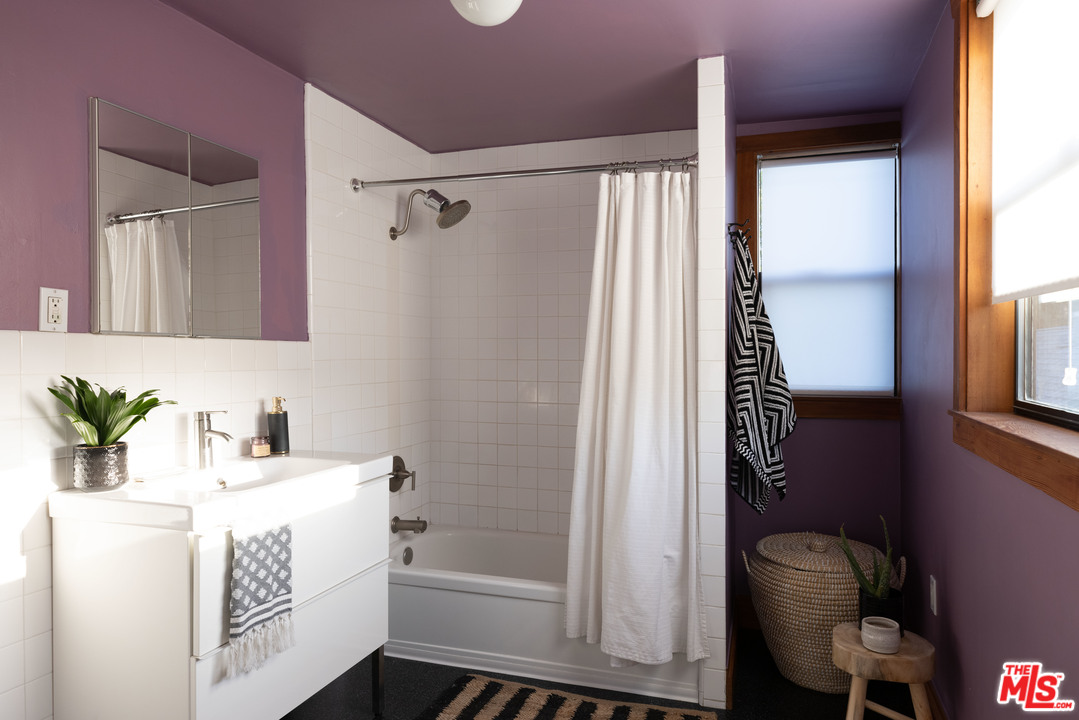 1107 Waterloo Street Los Angeles, CA 90026 - Photo 19 of 33