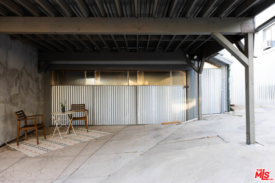 1107 Waterloo Street Los Angeles, CA 90026 - Photo 29 of 33