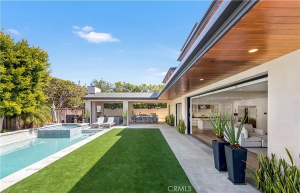 $10,995,000 | 660 Kings Road, Newport Beach, CA 92663