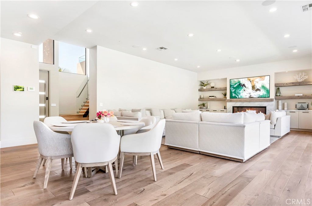 660 Kings Road Newport Beach, CA 92663 - Photo 15 of 41