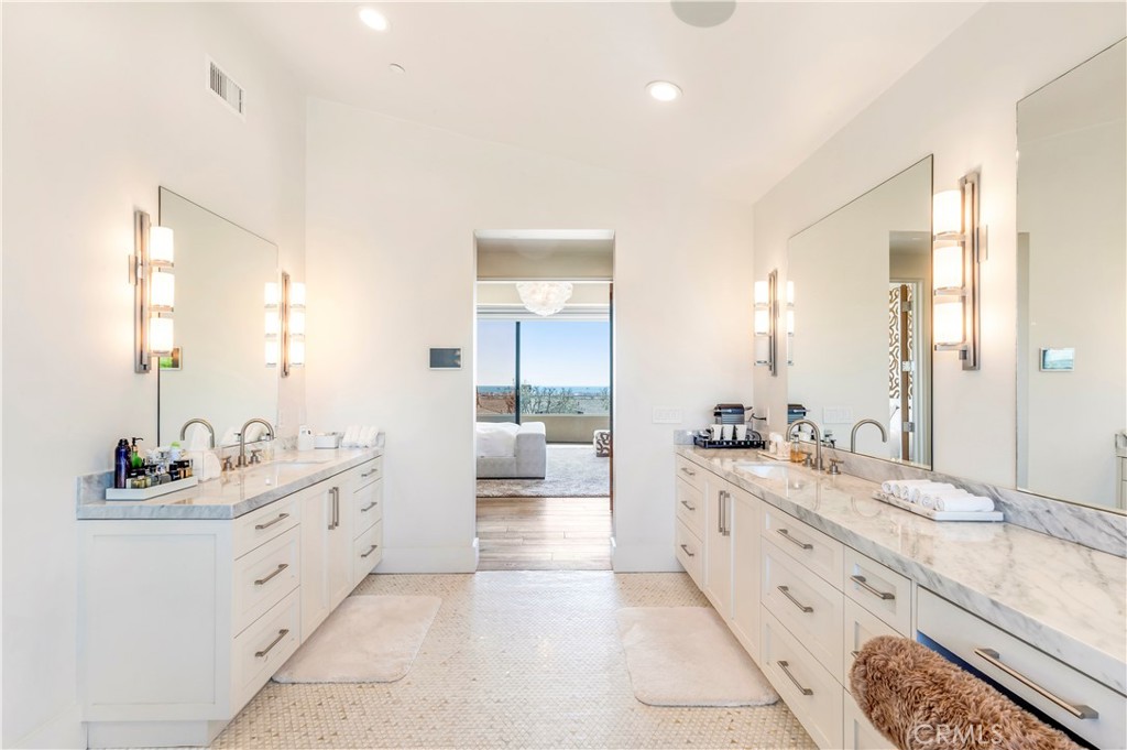 660 Kings Road Newport Beach, CA 92663 - Photo 20 of 41