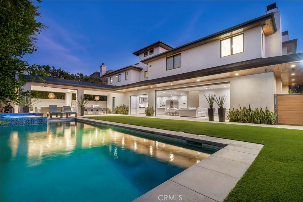 660 Kings Road Newport Beach, CA 92663 - Photo 2 of 41